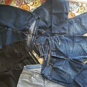 Old Navy size 6 boyfriend jeans lot